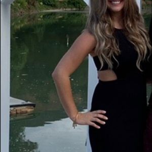 Black long maxi S/M unaware of the exact size